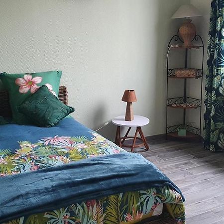 Hotel Restaurant Du Commerce Poulainville Екстер'єр фото