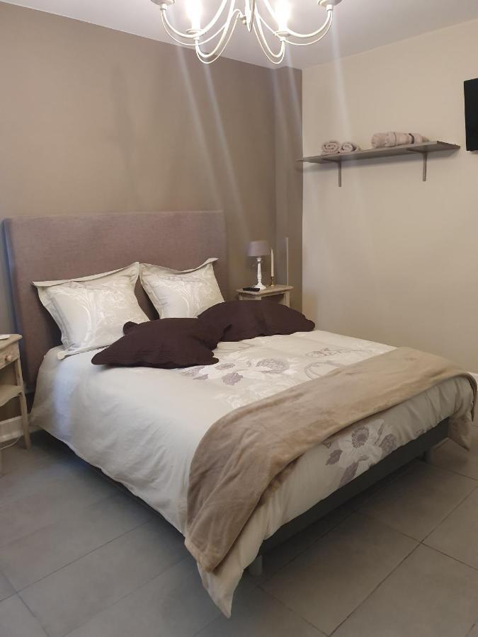 Hotel Restaurant Du Commerce Poulainville Екстер'єр фото