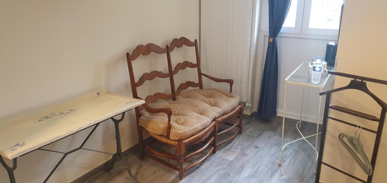 Hotel Restaurant Du Commerce Poulainville Екстер'єр фото