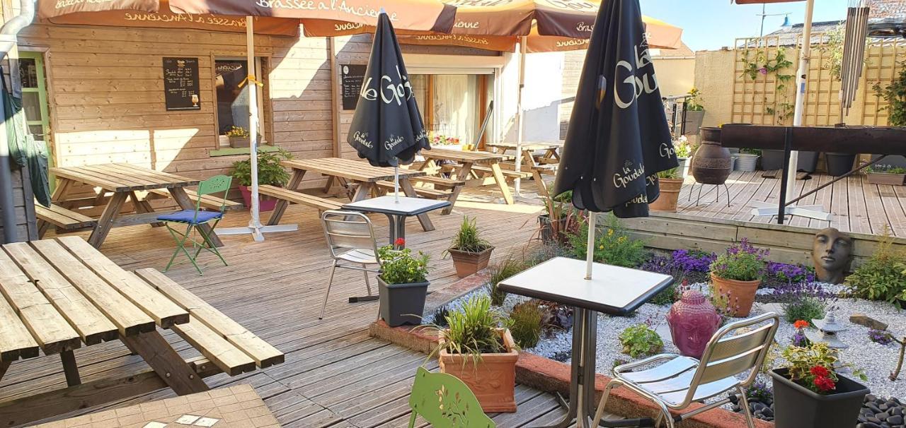 Hotel Restaurant Du Commerce Poulainville Екстер'єр фото