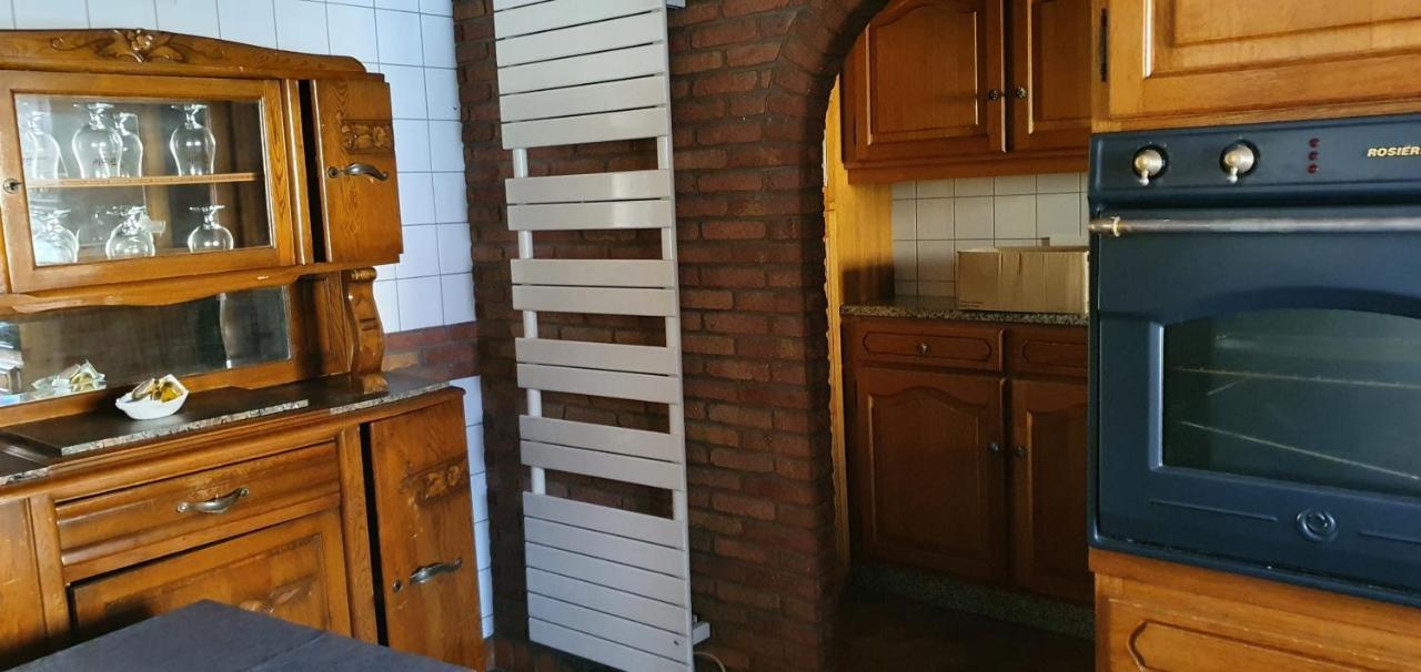 Hotel Restaurant Du Commerce Poulainville Екстер'єр фото