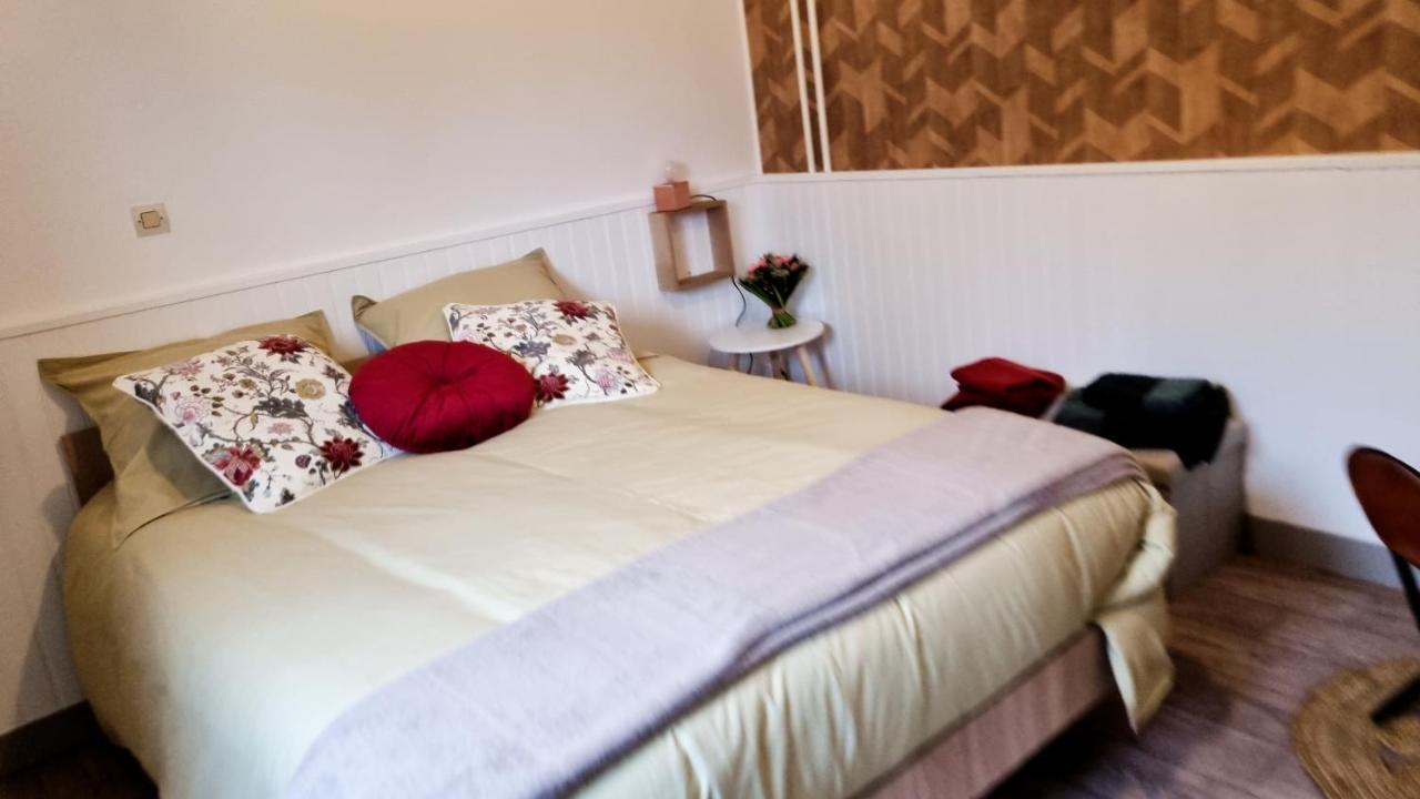 Hotel Restaurant Du Commerce Poulainville Екстер'єр фото